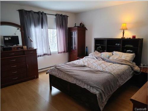 Chambre Ã  coucher principale - 303-90 Av. De Balmoral, La Prairie, QC 