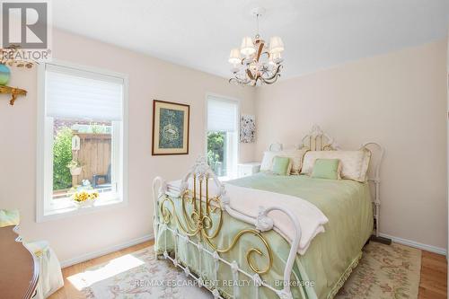 3918 Pleasantview Lane, Lincoln, ON - Indoor Photo Showing Bedroom