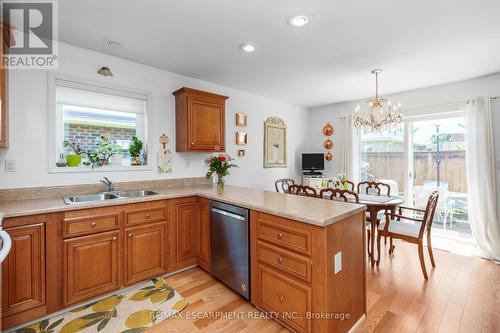 3918 Pleasantview Lane, Lincoln, ON - Indoor Photo Showing Kitchen With Double Sink