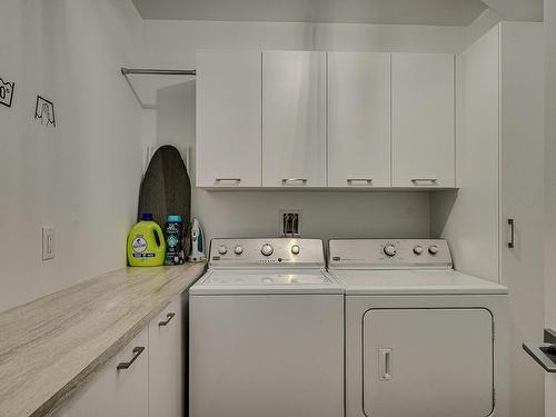 Salle de lavage - 416 Ch. De Montfort, Piedmont, QC - Indoor Photo Showing Laundry Room