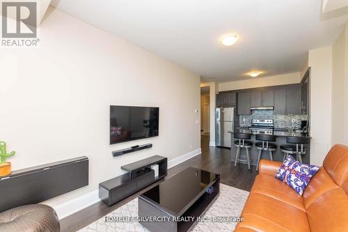 1101 - 45 Yorkland Boulevard E, Brampton, ON - Indoor Photo Showing Living Room