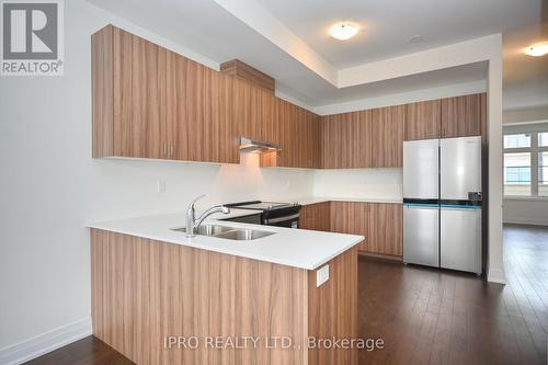 40 - 36-40 Main Street, Mississauga, ON - Indoor Photo Showing Kitchen With Double Sink