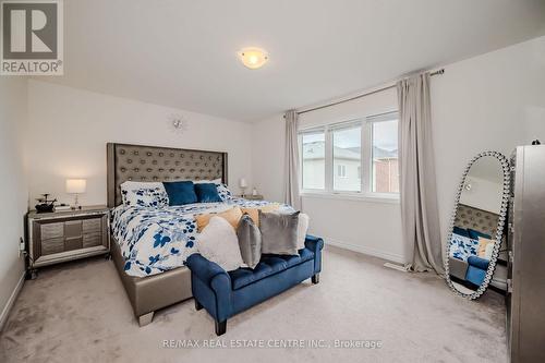 17 Smith Road, Thorold, ON - Indoor Photo Showing Bedroom