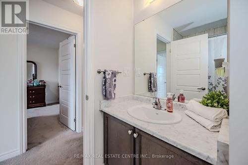 17 Smith Road, Thorold, ON - Indoor Photo Showing Bathroom