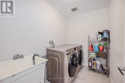 17 Smith Road, Thorold, ON - Indoor Photo Showing Laundry Room