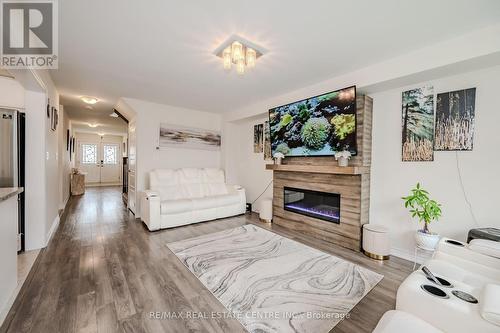 17 Smith Road, Thorold, ON - Indoor With Fireplace