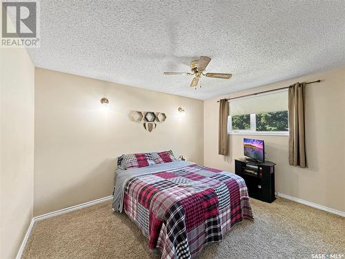 691 102Nd Street, North Battleford, SK - Indoor Photo Showing Bedroom
