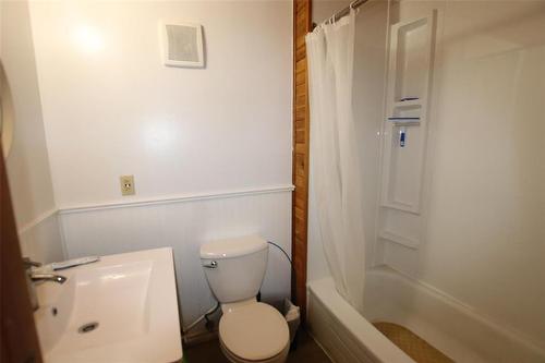 407 Patrick Avenue, The Pas, MB - Indoor Photo Showing Bathroom
