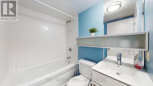 1037 - 111 Elizabeth Street, Toronto, ON - Indoor Photo Showing Bathroom