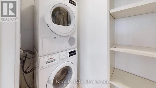 1037 - 111 Elizabeth Street, Toronto, ON - Indoor Photo Showing Laundry Room