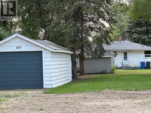 805 Peters Avenue, Oxbow, SK 