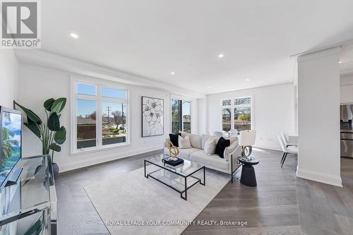 1B - 27 Antonio Court, Toronto (Humber Summit), ON - Indoor Photo Showing Living Room