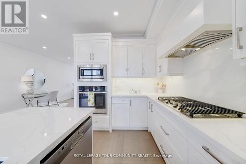 18B - 33 St. Gaspar Court, Toronto (Humber Summit), ON - Indoor Photo Showing Kitchen With Upgraded Kitchen