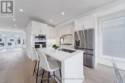 18B - 33 St. Gaspar Court, Toronto (Humber Summit), ON - Indoor Photo Showing Kitchen With Upgraded Kitchen