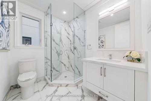 18B - 33 St. Gaspar Court, Toronto (Humber Summit), ON - Indoor Photo Showing Bathroom