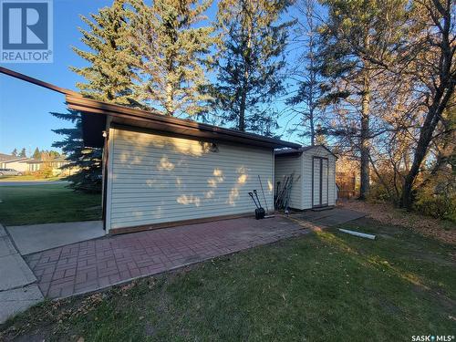 5002 Post Place, Macklin, SK - Outdoor