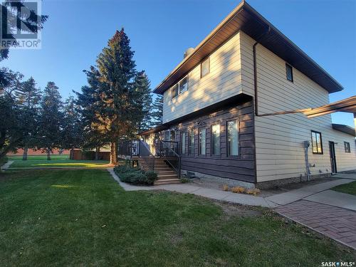 5002 Post Place, Macklin, SK - Outdoor