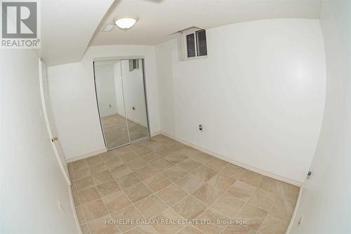 Bsmnt - 120 Thoroughbred Boulevard, Hamilton, ON - Indoor Photo Showing Other Room