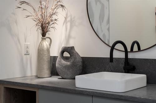 16 Bresaylor Drive, Headingley, MB - Indoor Photo Showing Bathroom