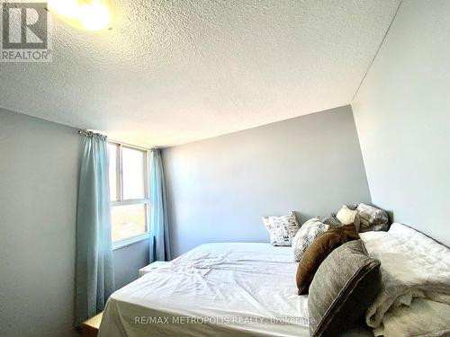 Ph1415 - 10 Tobermory Drive, Toronto (Black Creek), ON - Indoor Photo Showing Bedroom