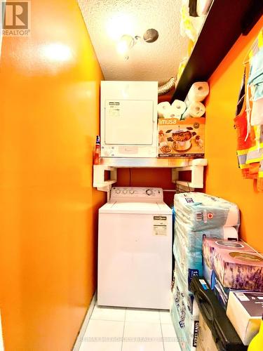 Ph1415 - 10 Tobermory Drive, Toronto (Black Creek), ON - Indoor Photo Showing Laundry Room