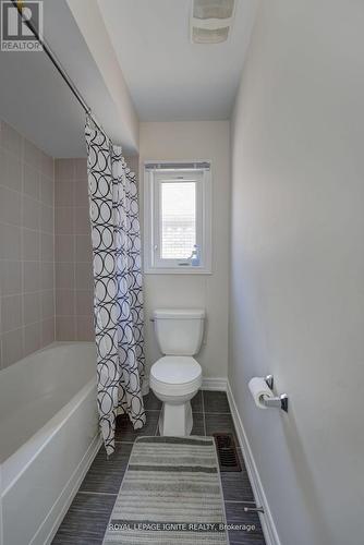 60 Paul Rexe Boulevard, Peterborough, ON - Indoor Photo Showing Bathroom