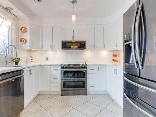 Kitchen - 4262 Rue Clément, Terrebonne (Lachenaie), QC - Indoor Photo Showing Kitchen With Upgraded Kitchen