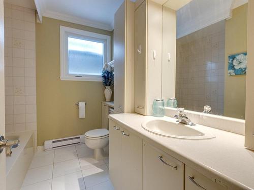 Bathroom - 4262 Rue Clément, Terrebonne (Lachenaie), QC - Indoor Photo Showing Bathroom