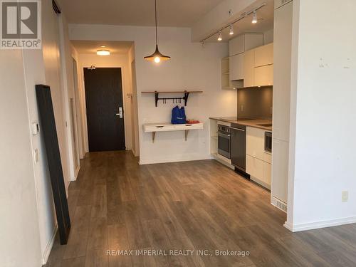 2411 - 125 Peter Street, Toronto, ON - Indoor Photo Showing Kitchen