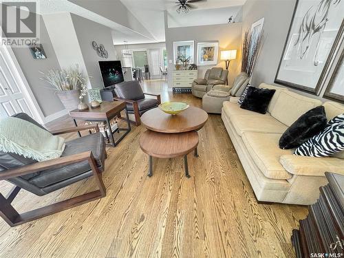 106 202 Lister Kaye Crescent, Swift Current, SK - Indoor Photo Showing Living Room