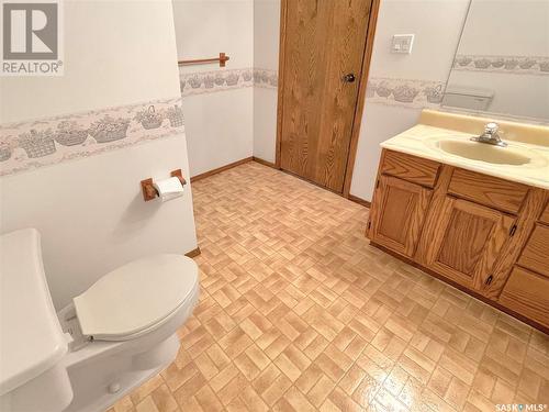 349 Cypress Drive, Swift Current, SK - Indoor Photo Showing Bathroom