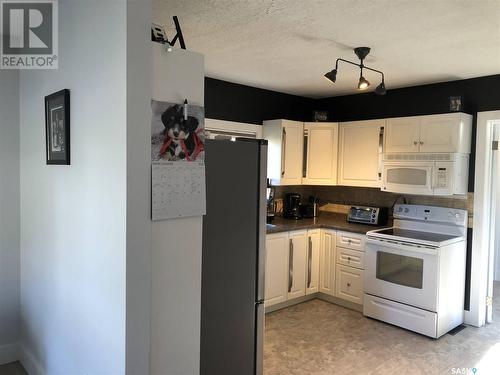 311 Seventh Street E, Wynyard, SK - Indoor Photo Showing Kitchen