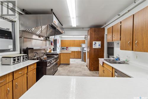 401 1St Avenue Ne, Leroy, SK - Indoor Photo Showing Kitchen With Double Sink