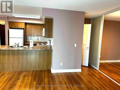 501 - 51 Lower Simcoe Street, Toronto, ON - Indoor Photo Showing Kitchen With Double Sink