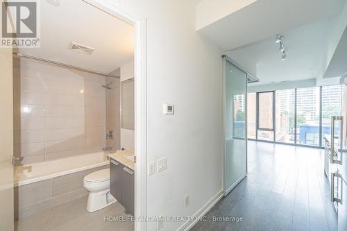 305 - 28 Wellesley Street E, Toronto (Church-Yonge Corridor), ON - Indoor Photo Showing Bathroom