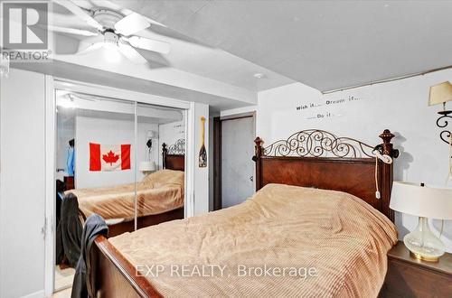 125 Grove Street E, Barrie (Alliance), ON - Indoor Photo Showing Bedroom