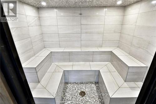 3201 - 150 Charlton Avenue E, Hamilton, ON - Indoor Photo Showing Bathroom