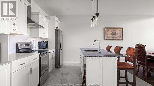 236 Mclellan, Amherstburg, ON - Indoor Photo Showing Kitchen