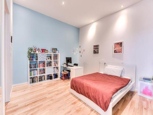 Chambre Ã Â coucher - 309-64 Rue St-Paul O., Montréal (Ville-Marie), QC - Indoor Photo Showing Bedroom