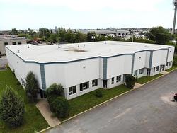 3695 Rue Isabelle  Brossard, QC J4Y 2R2