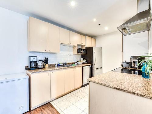 Kitchen - 408-7680 Boul. Marie-Victorin, Brossard, QC - Indoor Photo Showing Kitchen