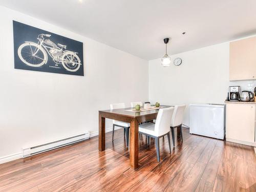 Salle Ã  manger - 408-7680 Boul. Marie-Victorin, Brossard, QC - Indoor Photo Showing Dining Room