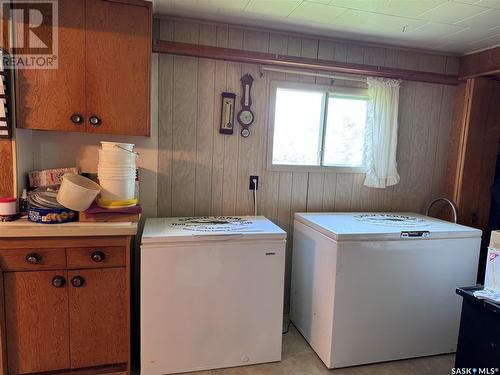 401 2Nd Avenue Ne, Leroy, SK - Indoor Photo Showing Laundry Room