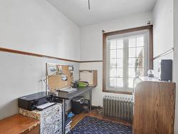 Bureau - 