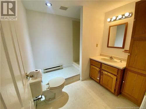 2 Elandon Street, Grand Bay-Westfield, NB - Indoor Photo Showing Bathroom