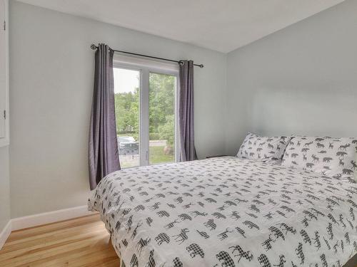 Chambre Ã Â coucher - 294 Rue Bellevue, Saint-Donat, QC - Indoor Photo Showing Bedroom