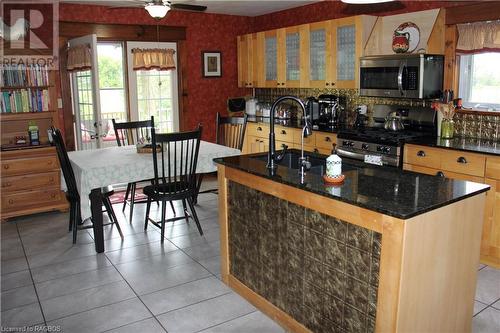 Kitchen - 402303 Grey Road 4, Hanover, ON - Indoor