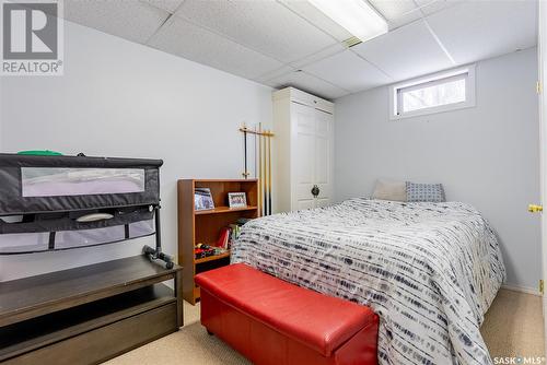 231 Hogg Way, Saskatoon, SK - Indoor Photo Showing Bedroom