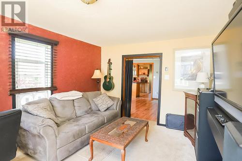 60 Adelaide St, Sault Ste. Marie, ON - Indoor Photo Showing Living Room