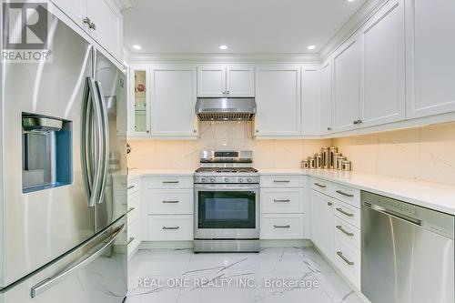 1359 Saddler Circle, Oakville, ON - Indoor Photo Showing Kitchen With Stainless Steel Kitchen